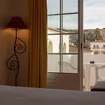 Bay 4* Luz