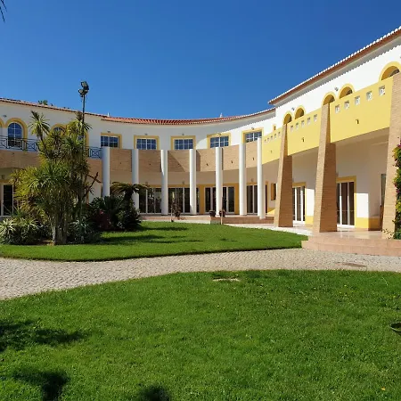 Bay Hotel 4*
