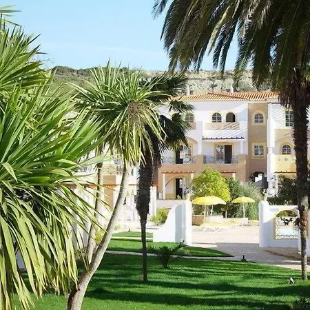 Bay 4* Senhora da Luz