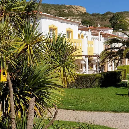 Otel Bay 4*